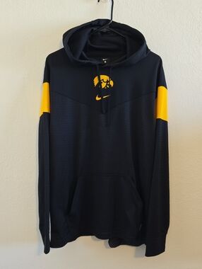 Nike Iowa Hawkeyes On-field Pullover Hoodie - Black - Medium